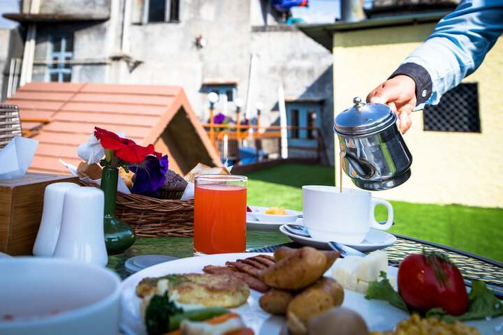 Breakfast/Coffee Service 25 of 43