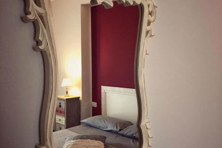 Room 5 of 91