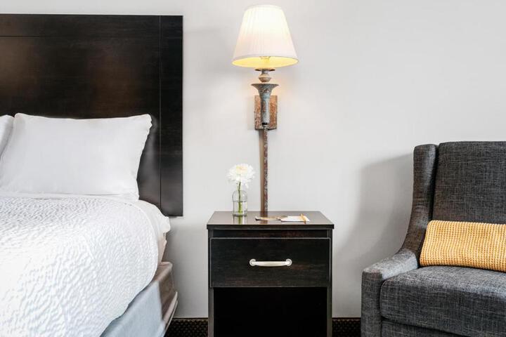 Double Room 2 Queen Beds Accessible (3 of 6)