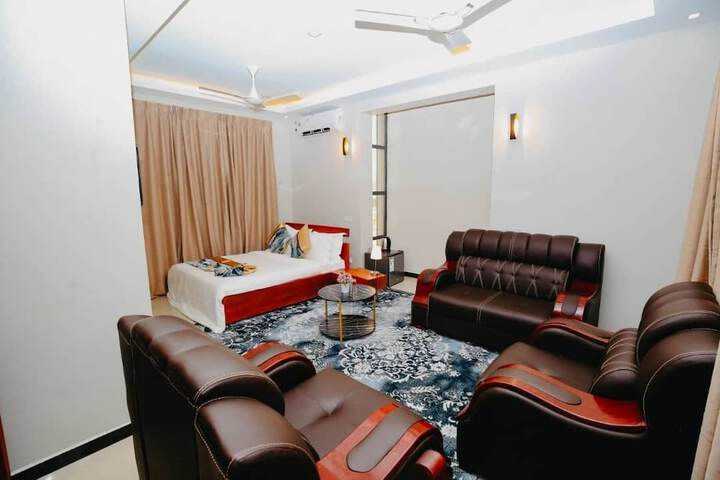 Room 9 of 27