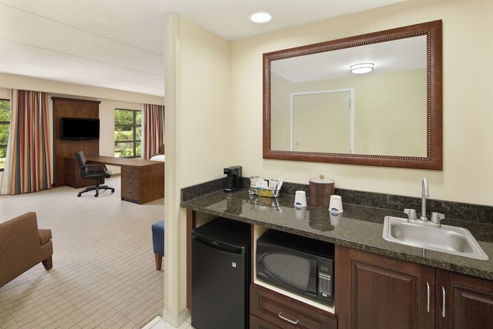 Room 9 of 30