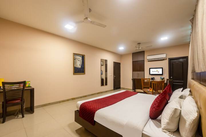 Room 8 of 37
