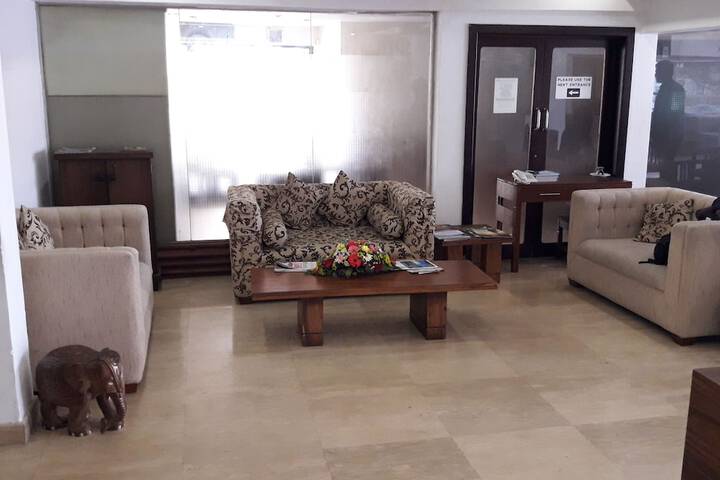 Guest Lobby