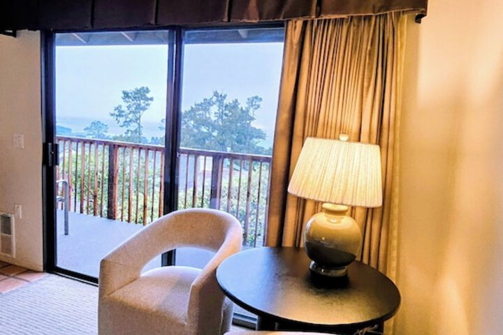 Room 35 of 62