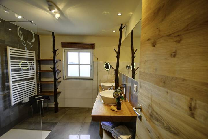 Room 14 of 20