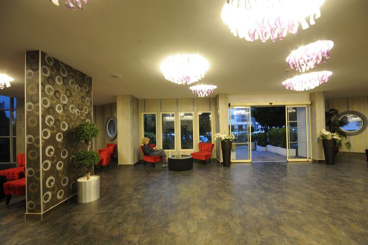 Hotel 2 of 47