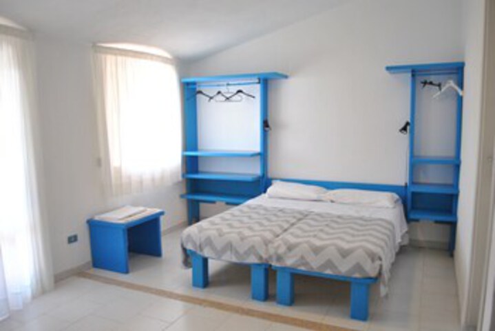 Room 9 of 24