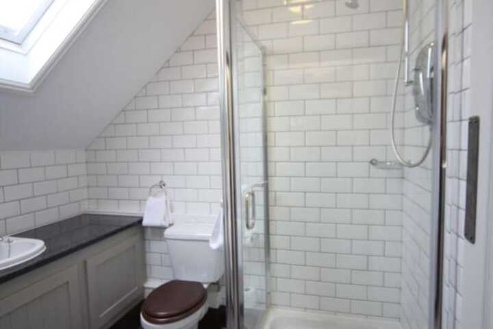 Room 33 of 63