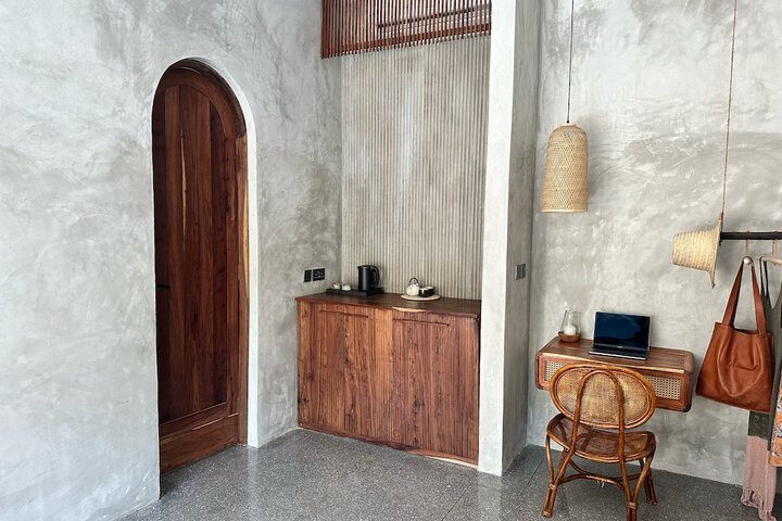 Room 6 of 29