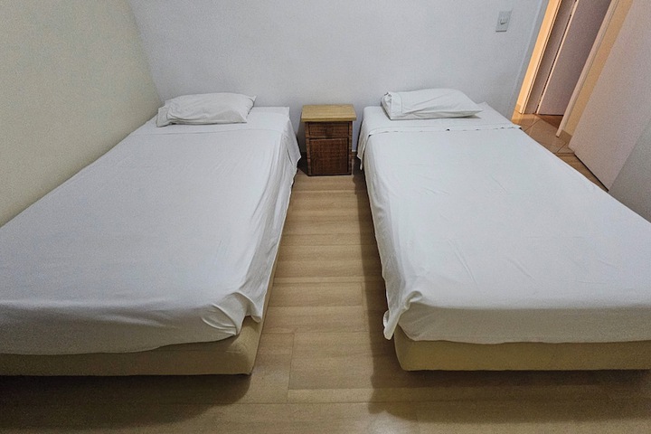 Room 11 of 51
