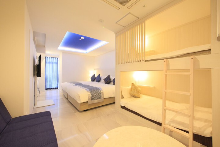 Room 6 of 125