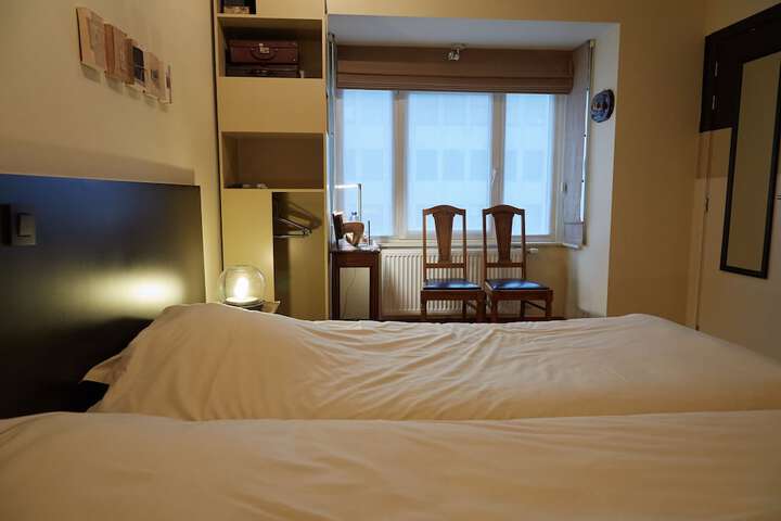 Room 25 of 64