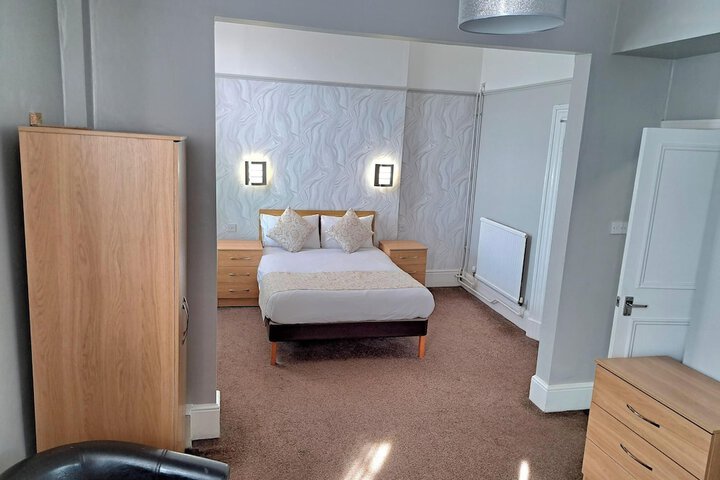 Room 9 of 47