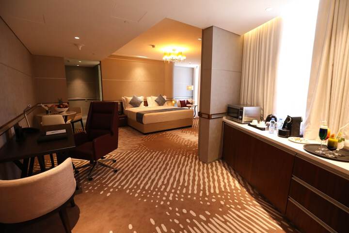Room 11 of 67