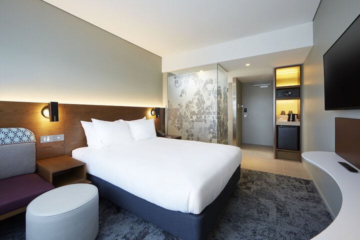 Room 12 of 72