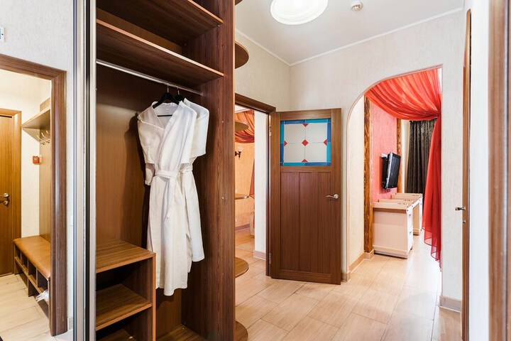 Room 10 of 39