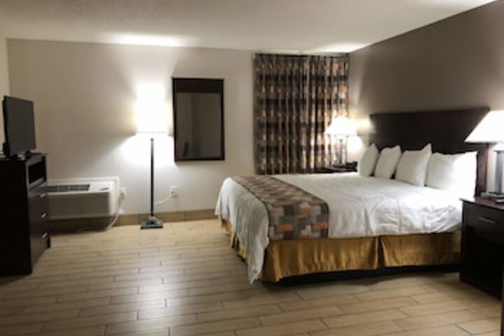 Room 43 of 114
