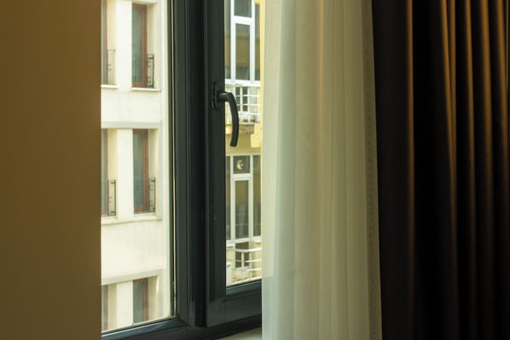 Room 17 of 27