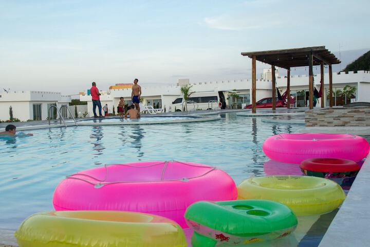 Pool 40 of 74