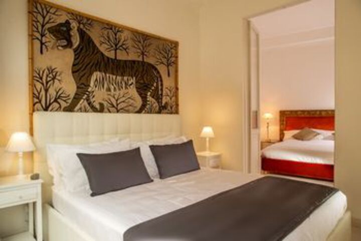 Room 7 of 20