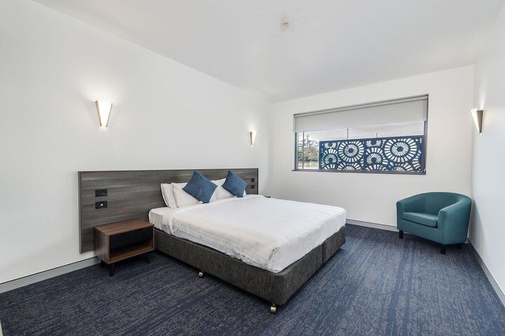 Room 5 of 35