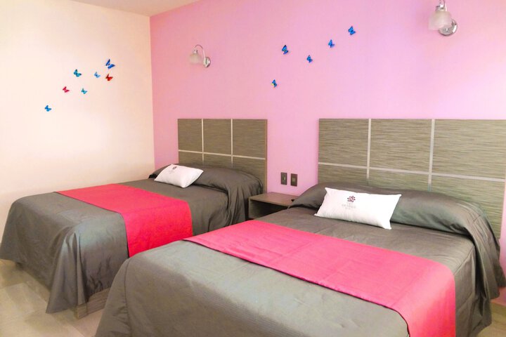 Room 3 of 10