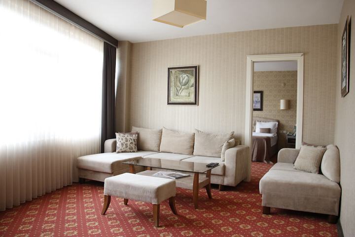 Room 18 of 44