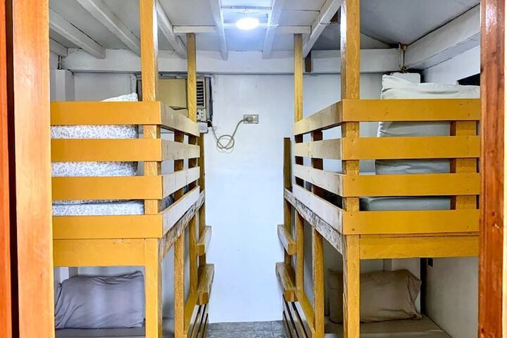 Room 13 of 96
