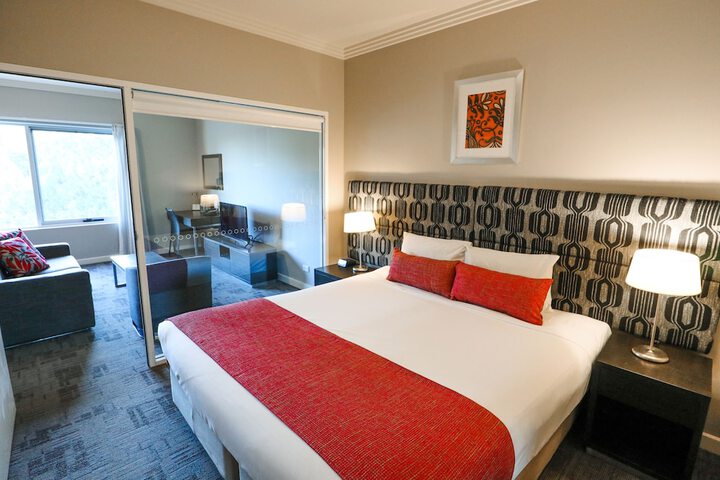 Room 9 of 40