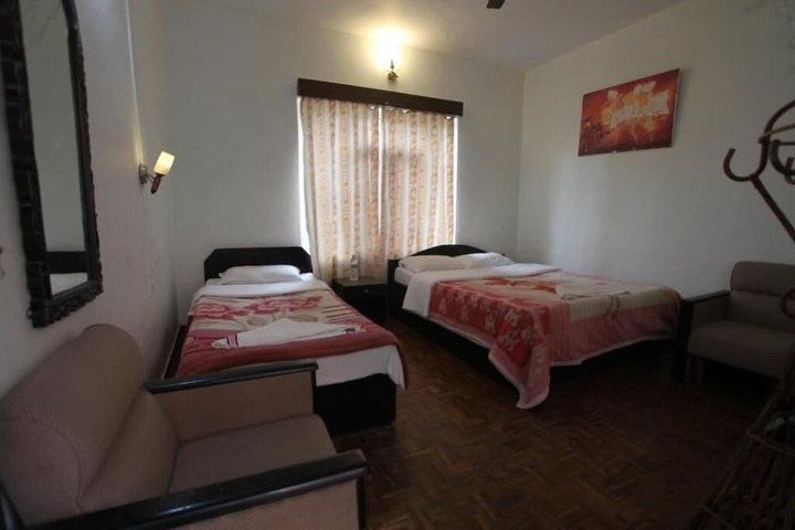 Room 4 of 29