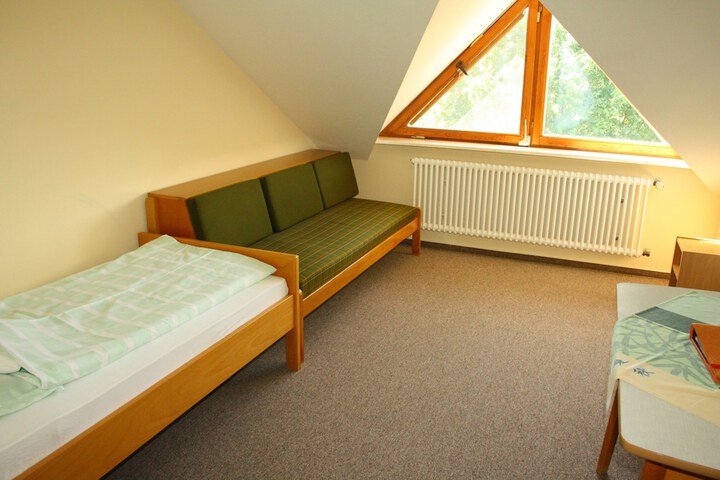 Room 28 of 53