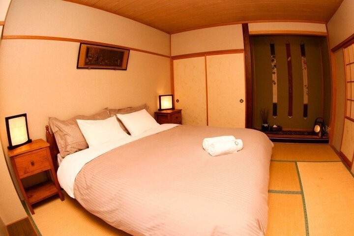 Room 10 of 35