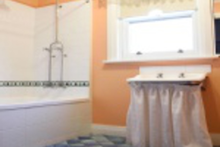 Room 73 of 360