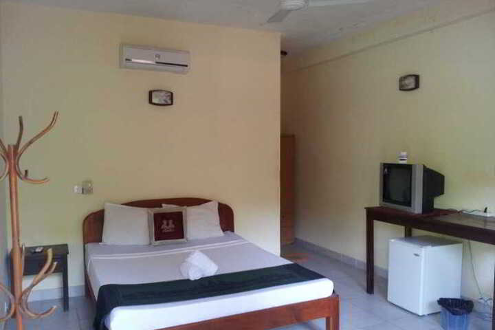 Room 10 of 11