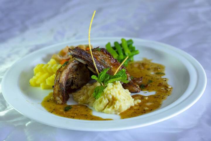 Dining 42 of 57