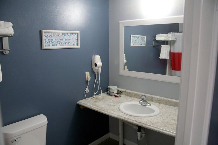 Room 6 of 71