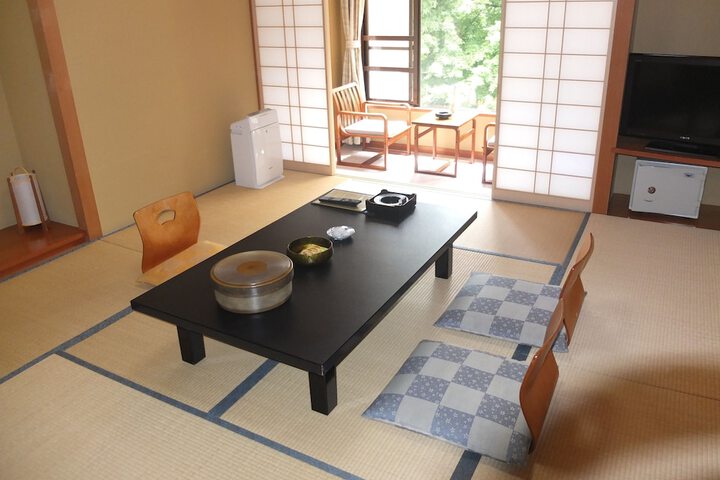 Room 18 of 82