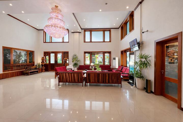 Lobby Entry