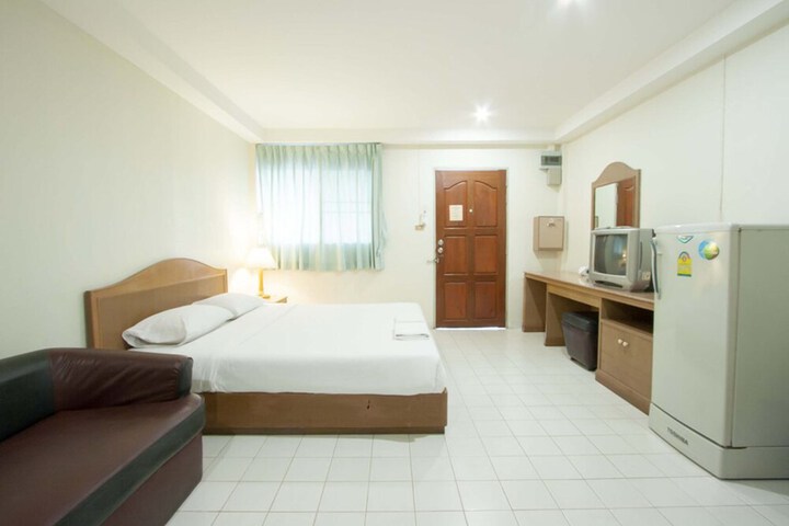 Room 2 of 45