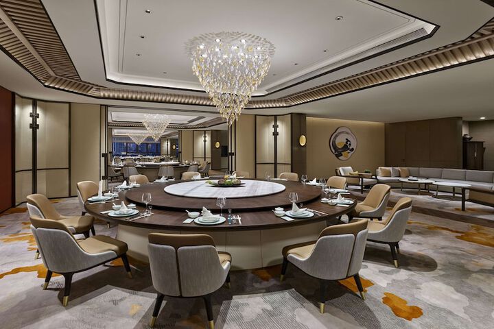 Dining 46 of 61