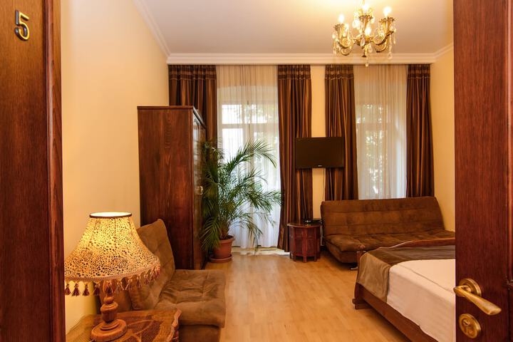 Room 9 of 51