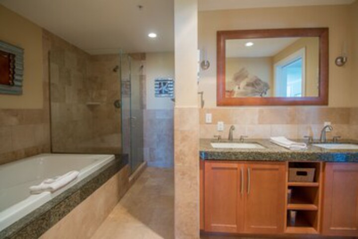 Room 4 of 12