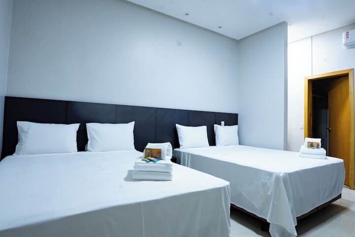 Room 4 of 16