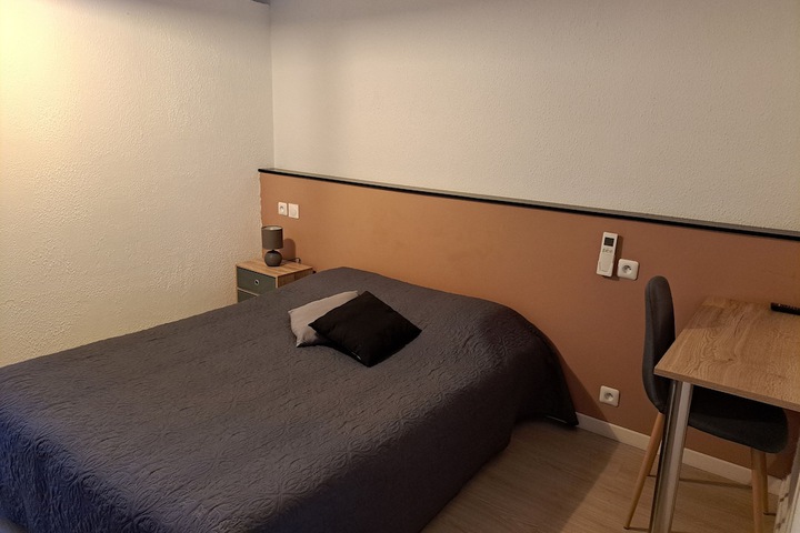 Room 3 of 21