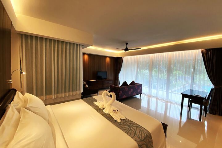 Room 28 of 104