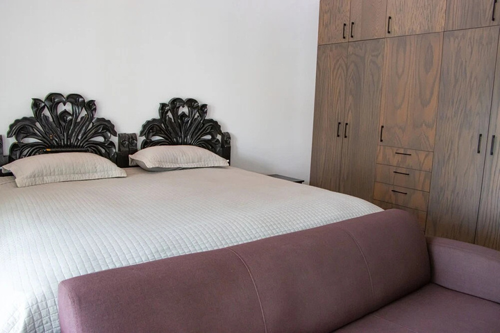 Room 5 of 13