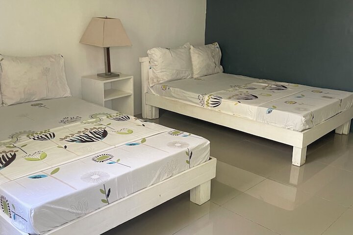 Room 4 of 25