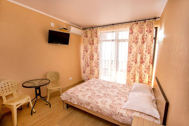Room 14 of 95