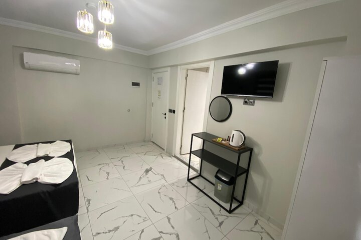 Room 14 of 35