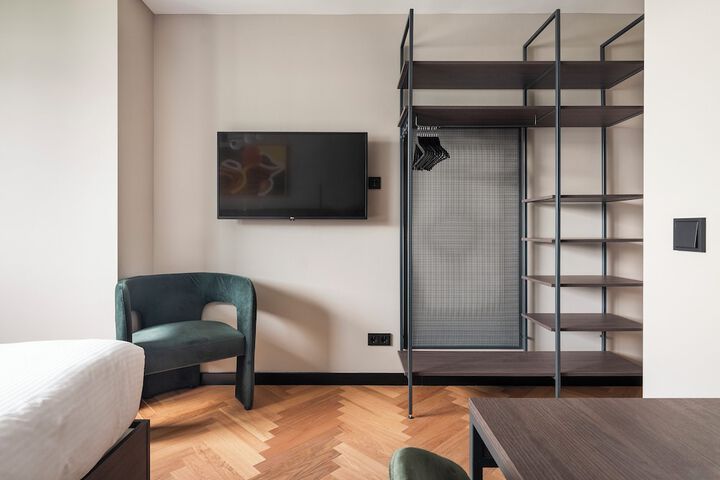 Room 30 of 60